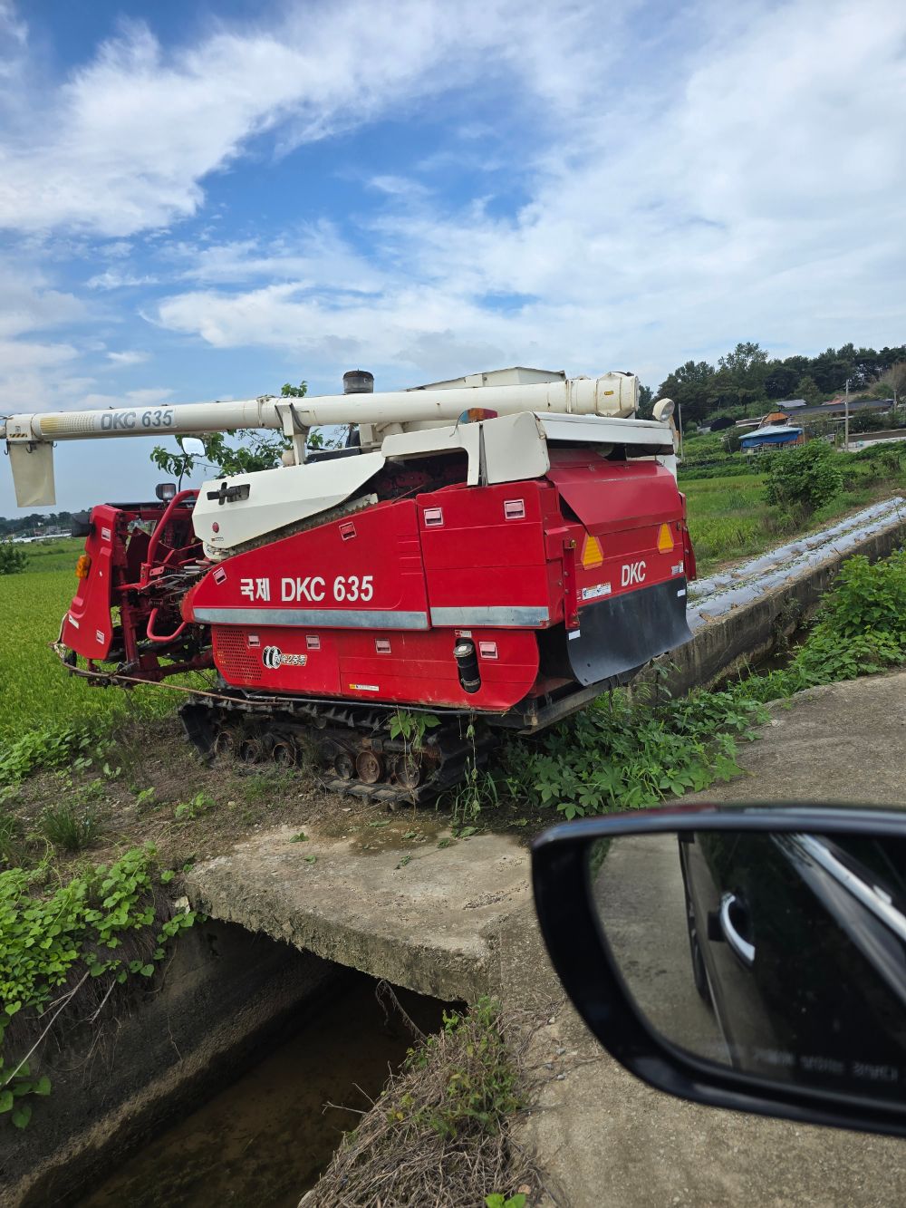 TYM Combine Harvester CX585G (5Rows) 뒤우측면