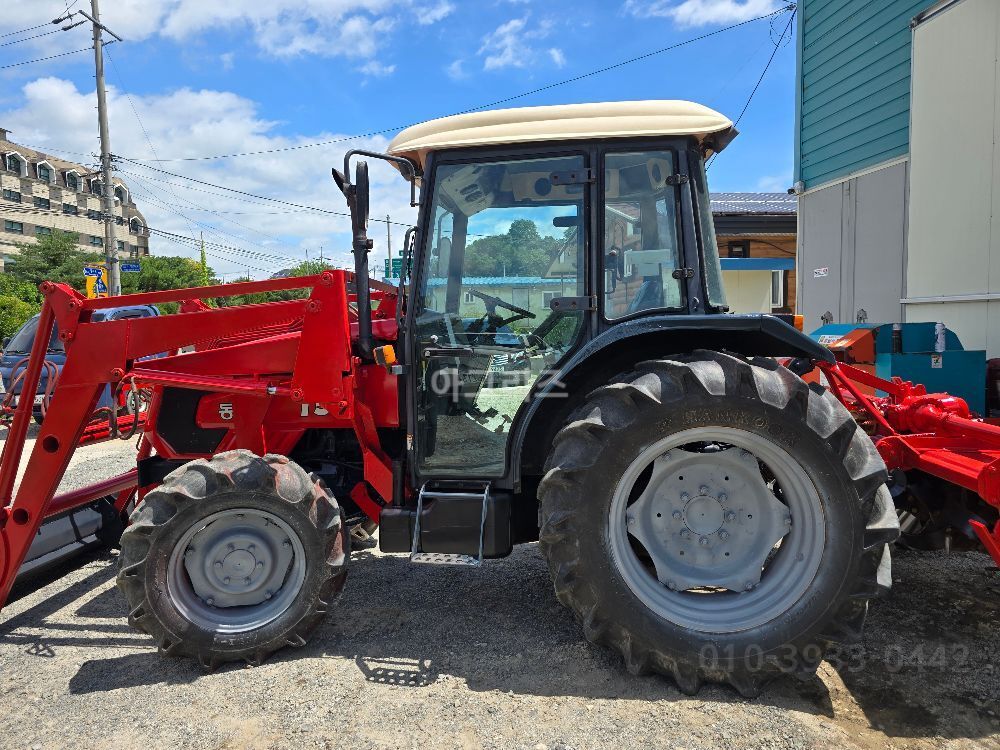 TYM 트랙터 T552 (55마력) 뒤우측면
