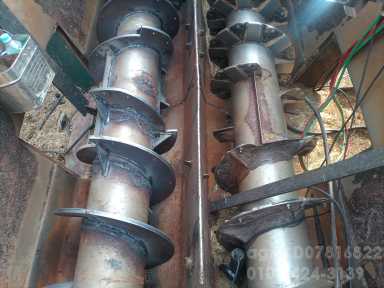  TMR 사료배합기 스크류날개수리 및 감속기수리  앞좌측면