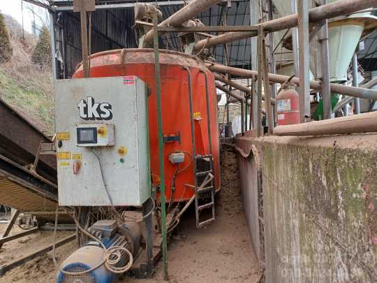  TMR 수직형-쿤-하우징벽면및 오거날개재생수리  앞좌측면