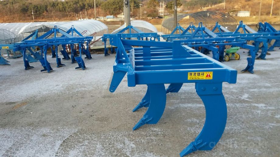  Plow 고심경쟁기 4련  뒤우측면