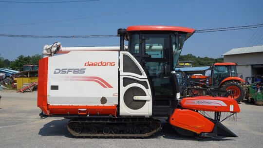 Daedong Combine Harvester DSF85 (보통형)