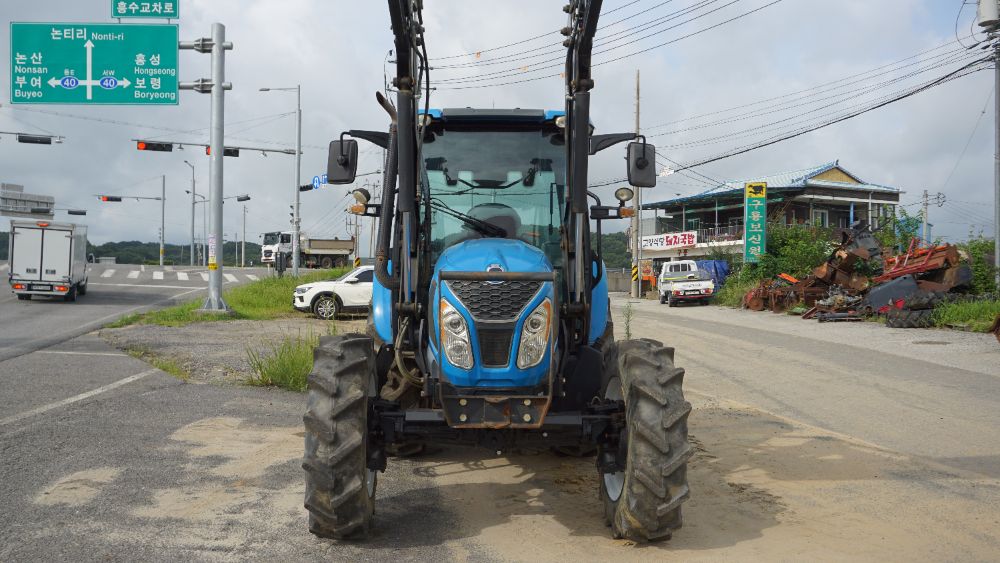 LS Tractor MT5.73 (73.9hp) 뒤우측면