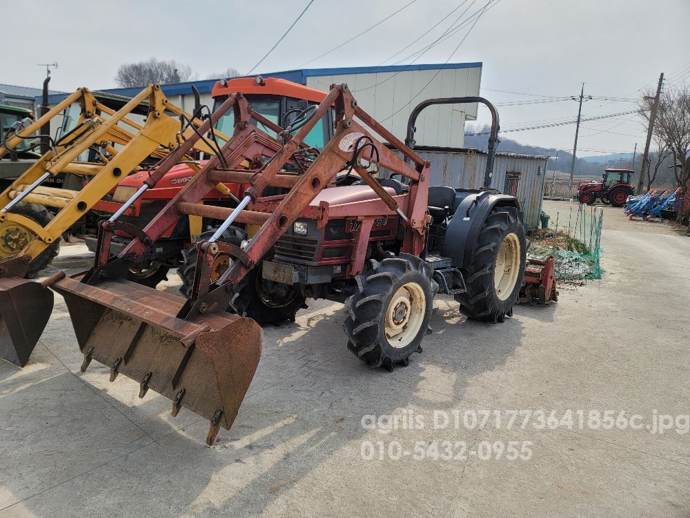 TYM Tractor T580 (58hp)
