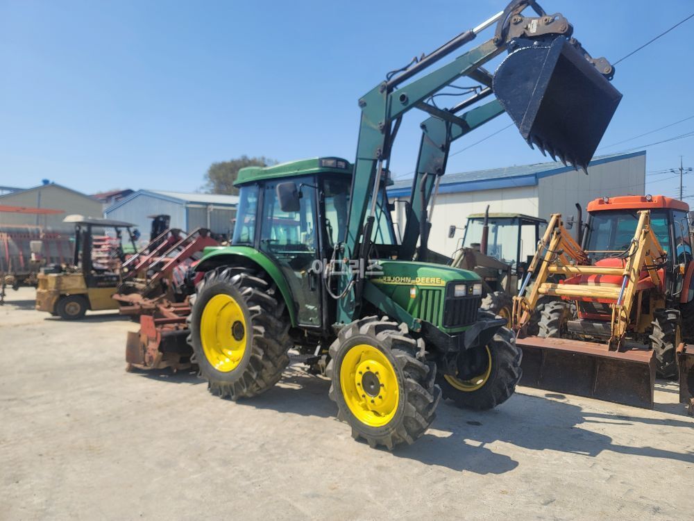 JohnDeere Tractor 5310 (63hp)