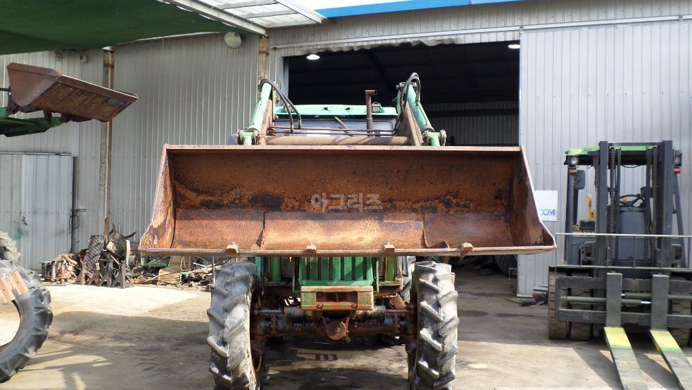 JohnDeere Tractor 5400 (68hp)