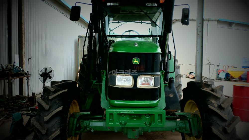 JohnDeere Tractor 6415 (105hp)