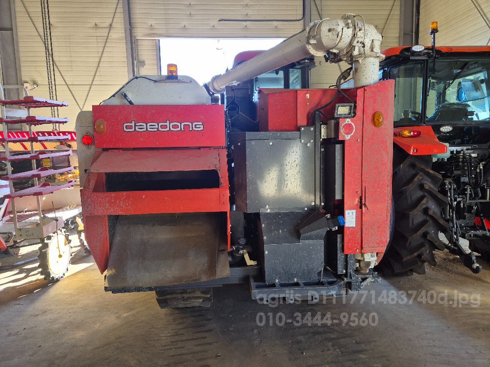 대동 콤바인 DSF85C (보통형) 뒤우측면