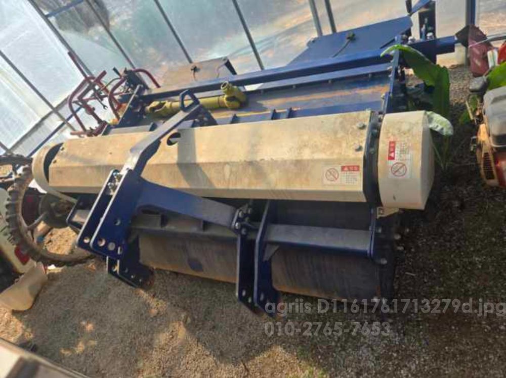  마늘줄기절단기 DSA 1300J  뒤우측면