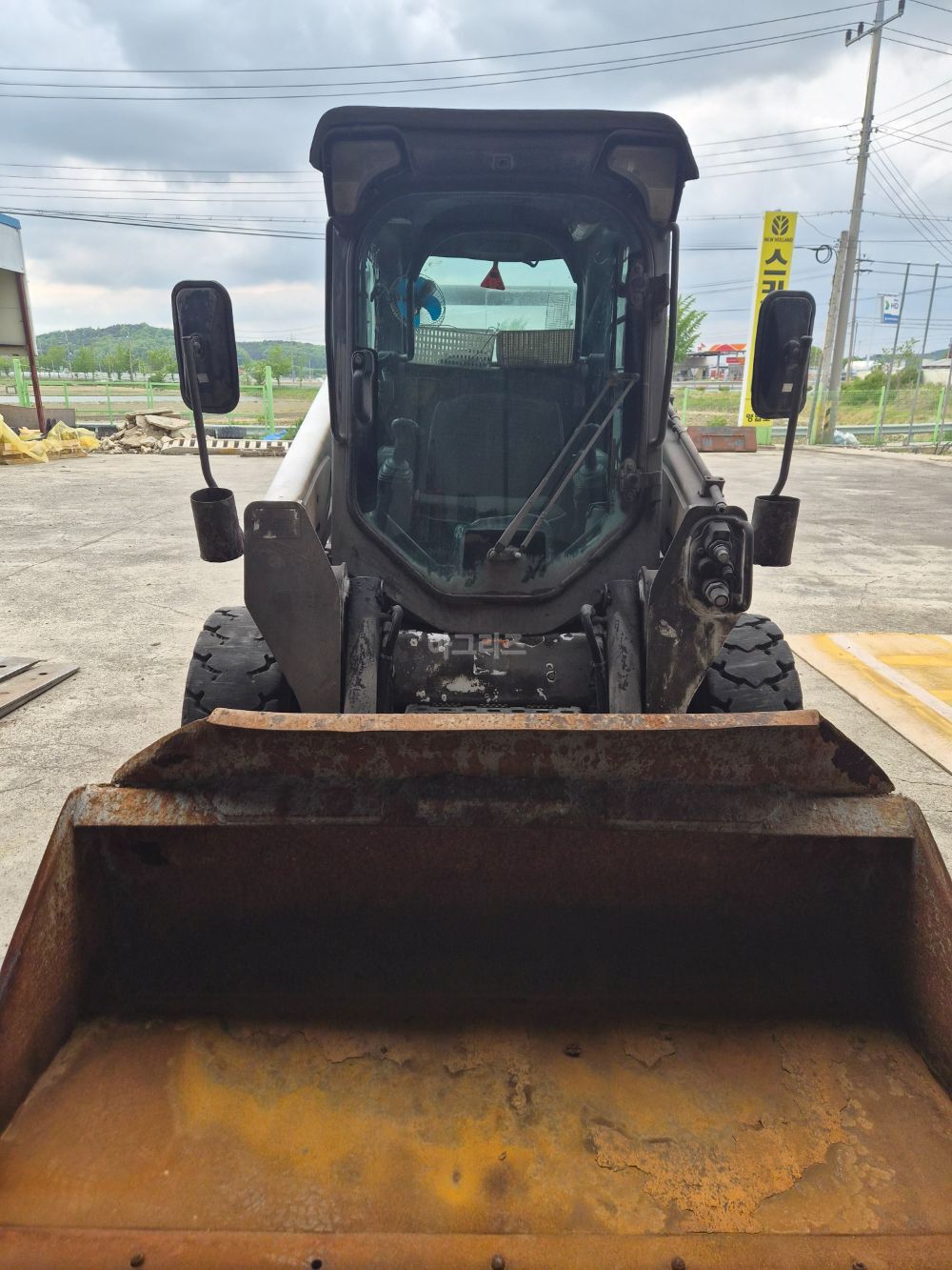  Skid steer loader S595 