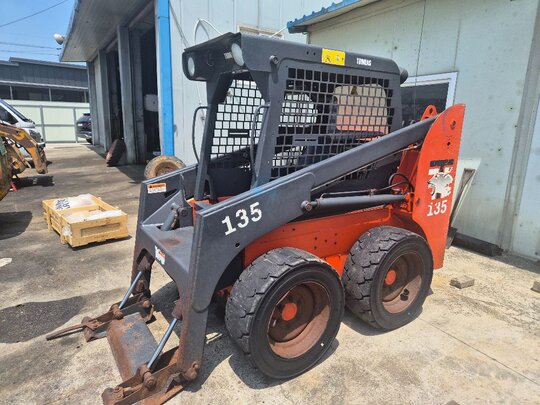 토마스 스키드로더 THOMAS135