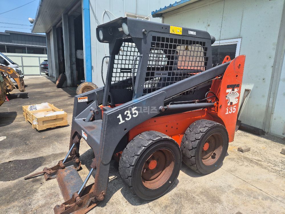 토마스 스키드로더 THOMAS135