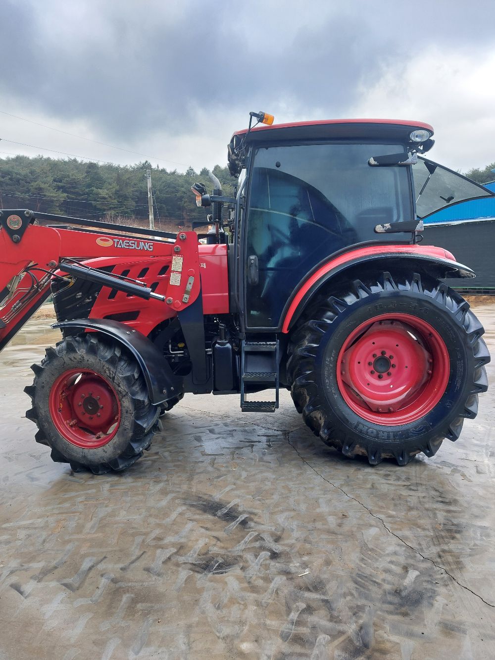 Kukje Tractor LUXEN1100 (110hp)