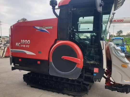 국제 콤바인 KC1200 (6조식)