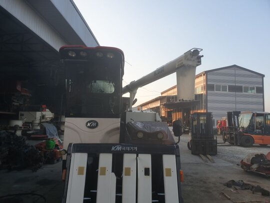국제 콤바인 KC5130 (5조식)