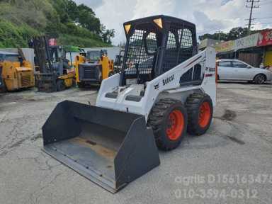  Skid steer loader S130  앞좌측면