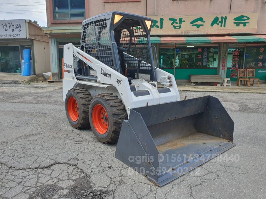  Skid steer loader S130  뒤우측면