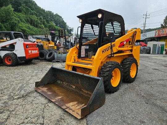 현대HYUNDAI 스키드로더 HSL650-7A 앞좌측면