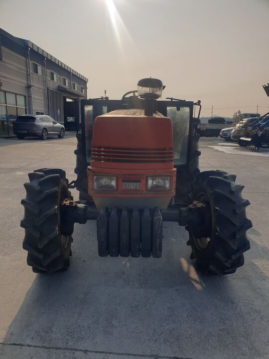 국제 트랙터 F505 (50마력)