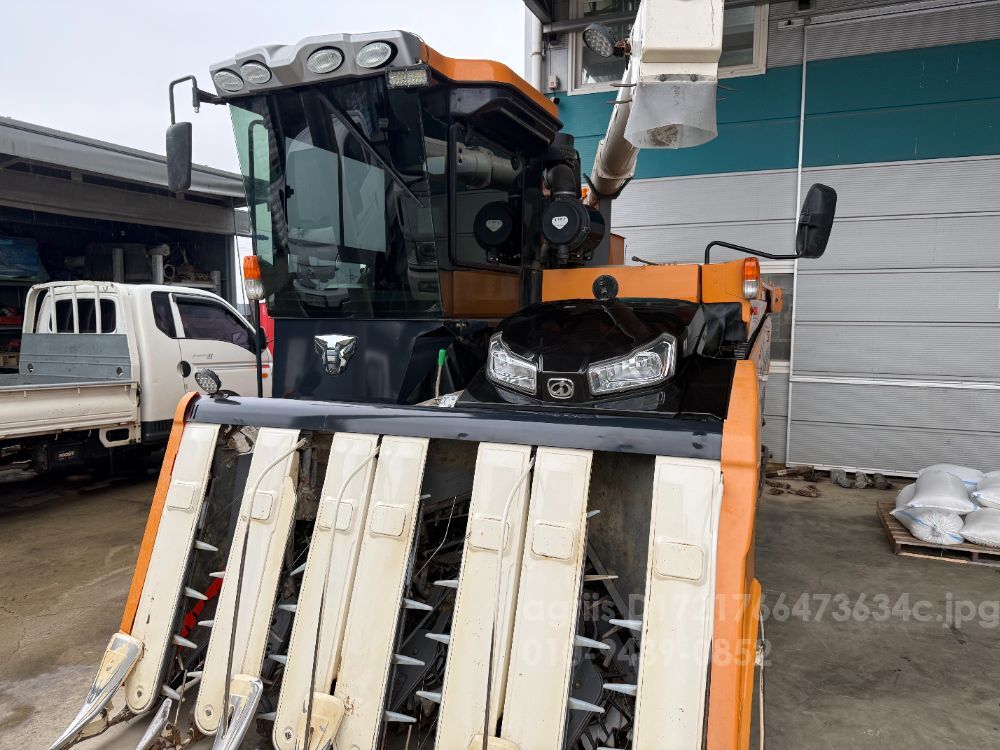 이세키 콤바인 HJ7135 (7조식)