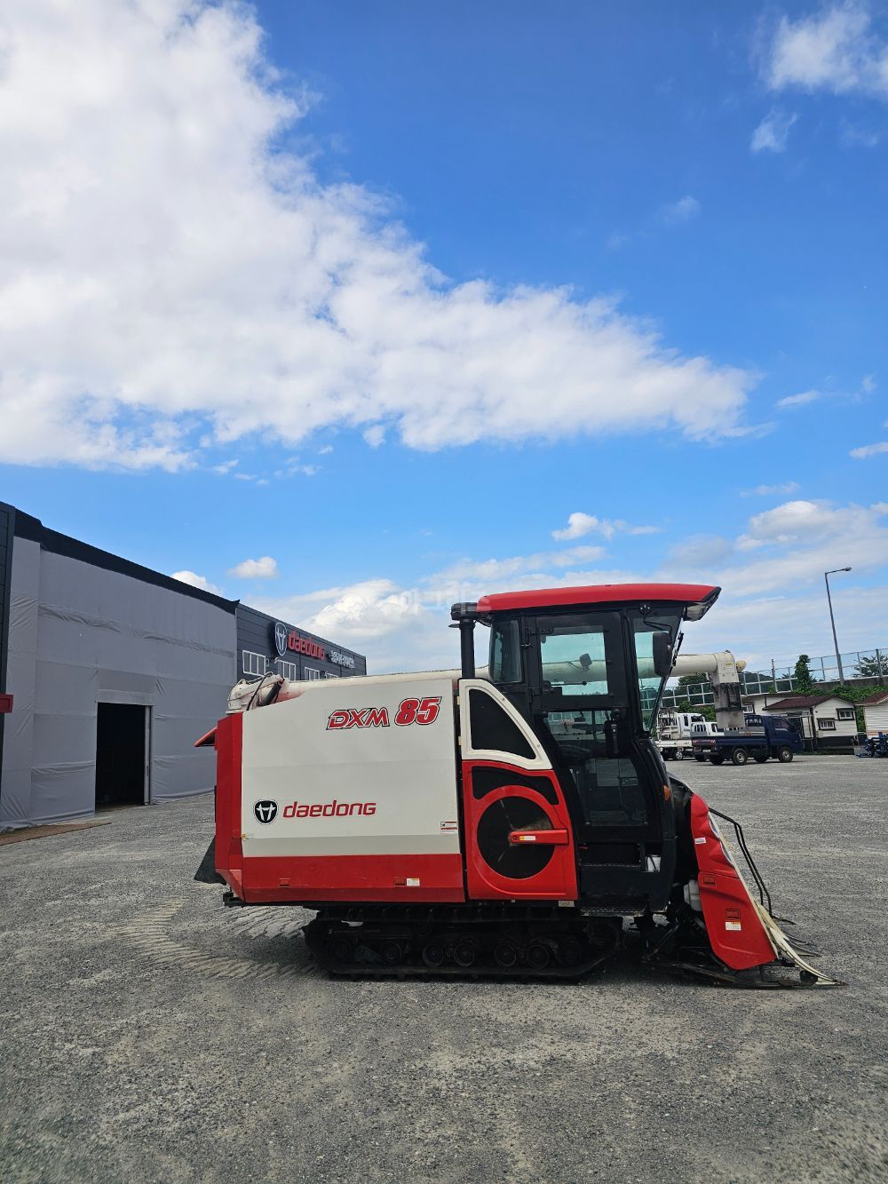 Daedong Combine Harvester DXM85GFC (5Rows) 뒤우측면