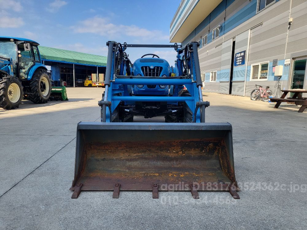 LS 트랙터 R48 (48마력)