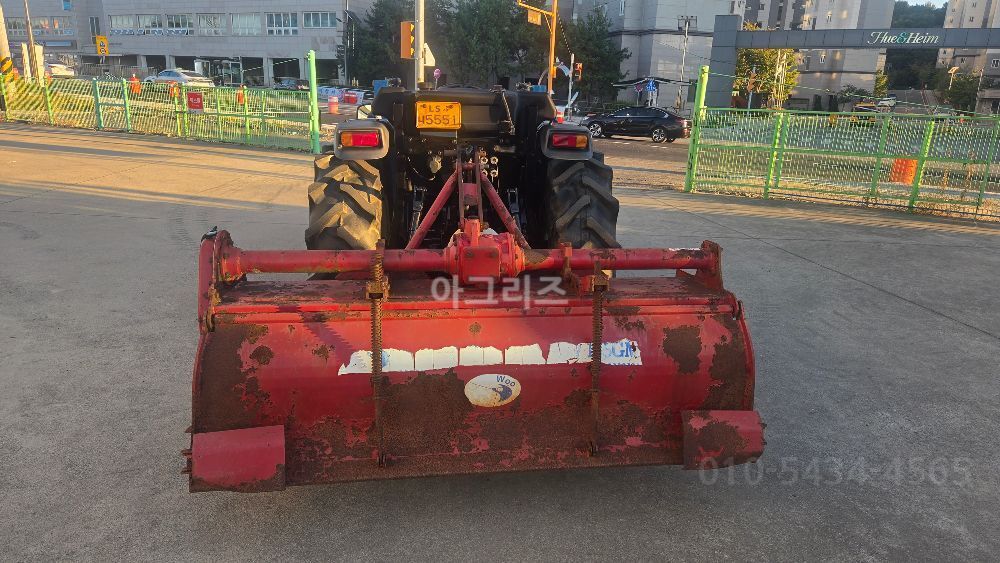 LS 트랙터 R45 (45마력) 뒤우측면