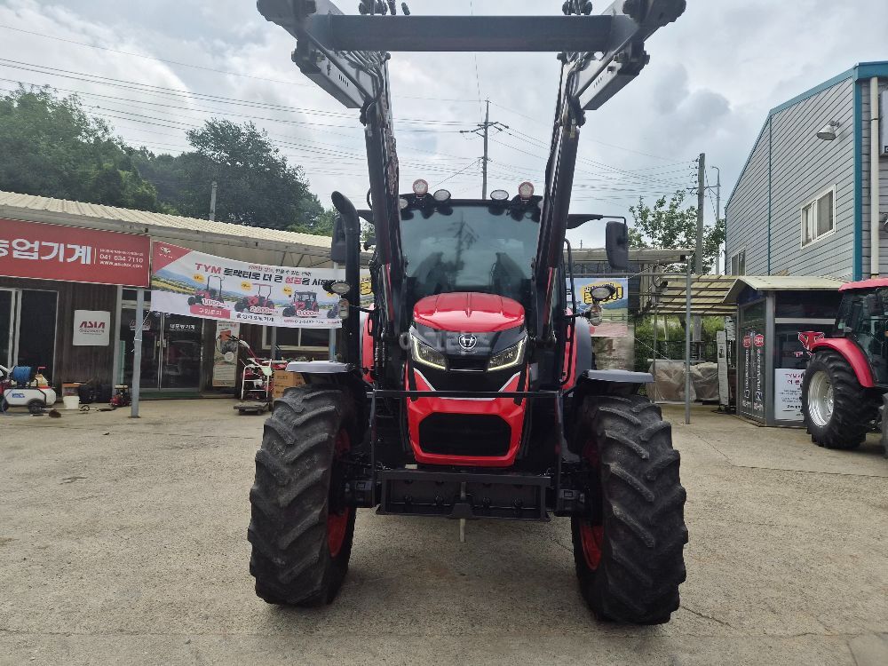 대동 트랙터 HX1400 (142마력) 뒤우측면