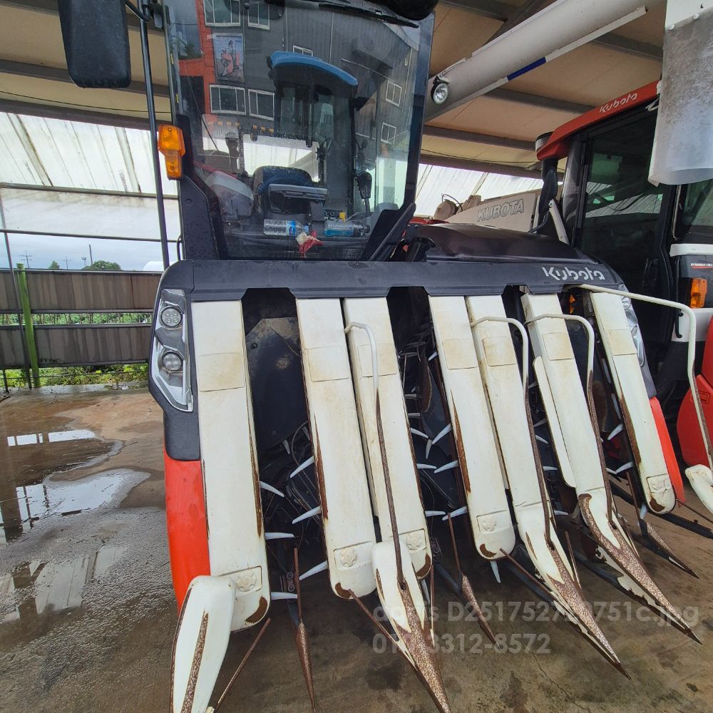 Kubota Combine Harvester ZR7130 (7Rows)