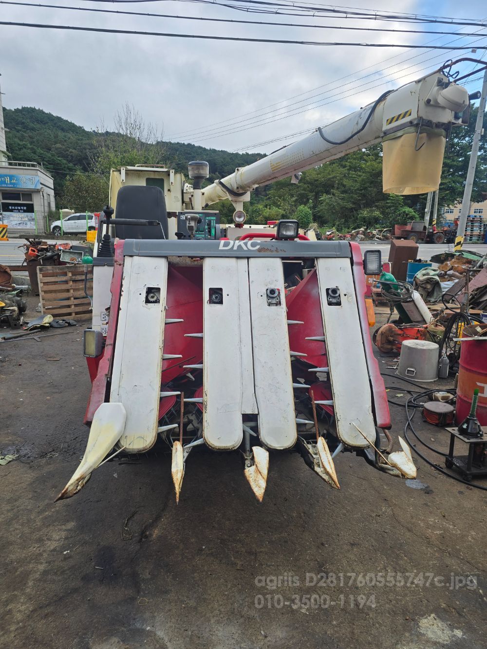 국제 콤바인 DKC685 (4조식)