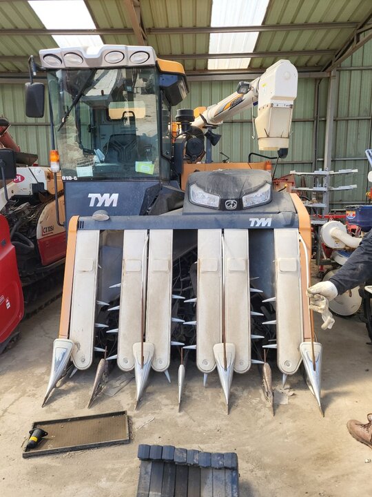 TYM Combine Harvester HJ6115 (6Rows)