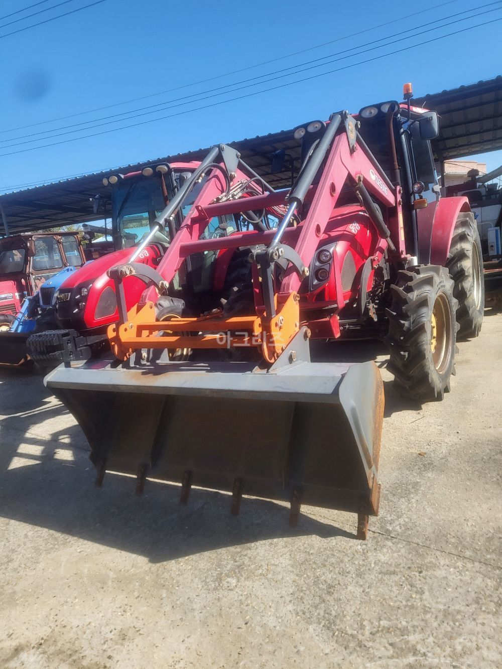 TYM 트랙터 TX853 (85마력)