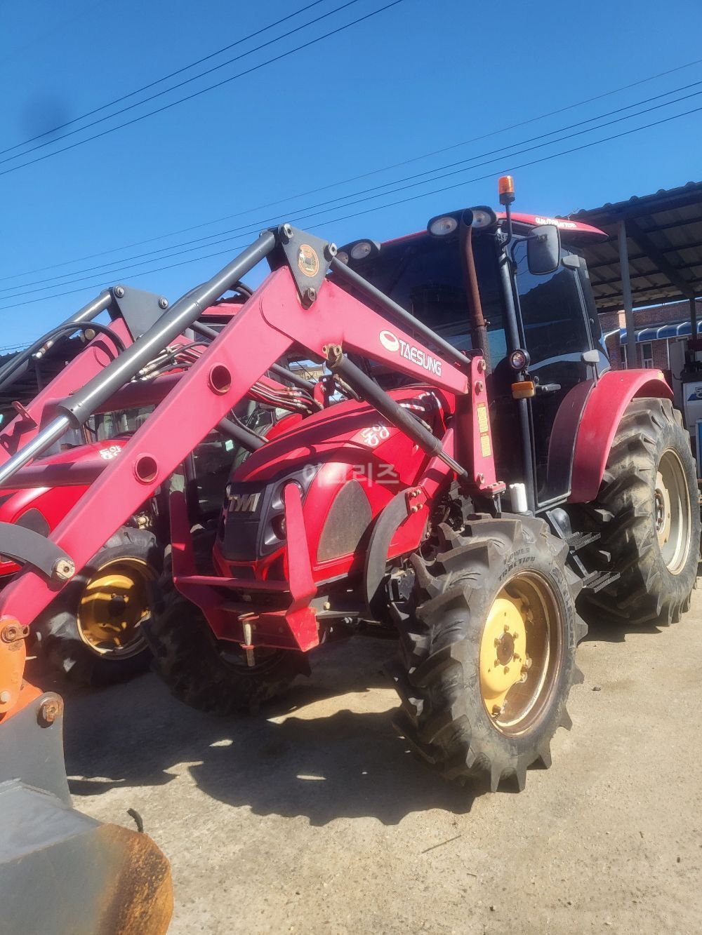 TYM 트랙터 T1003 (100마력)