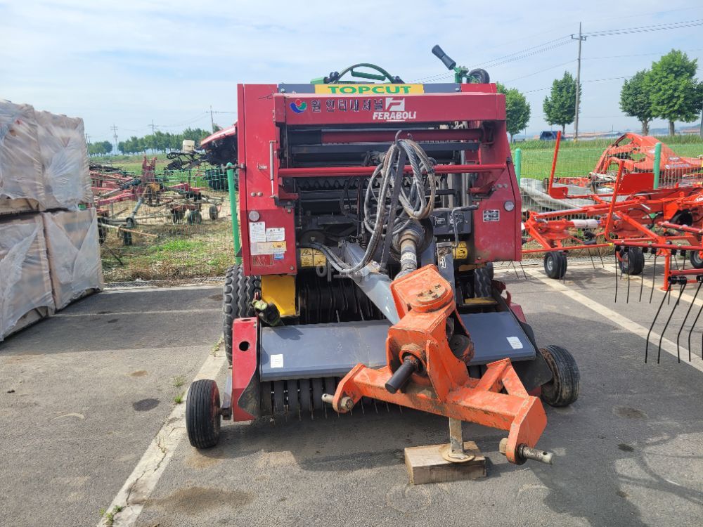  Round Baler T-100 (중형베일러) 뒤우측면