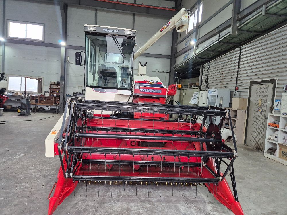 Yanmar Combine Harvester GC800 (8Rows)