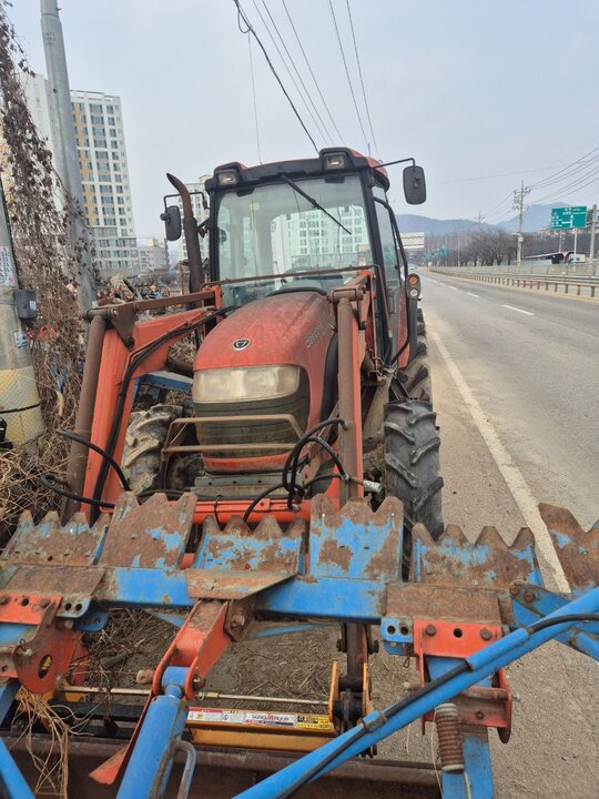 Daedong Tractor D652 (65hp)