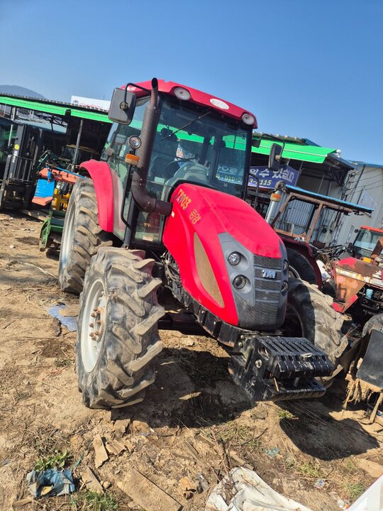 TYM Tractor TX903 (92hp)