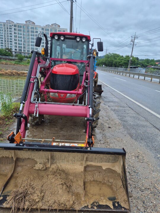 얀마 트랙터 EG83Y (83마력)