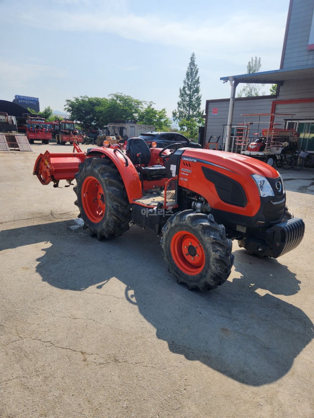  Tractor DK600HSR (58hp) 뒤우측면