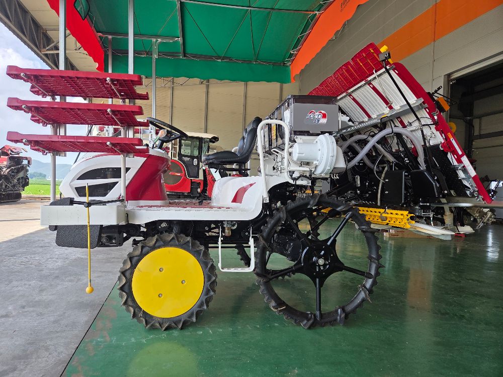  Rice transplanter YR6DZA-F (6Rows) 뒤우측면