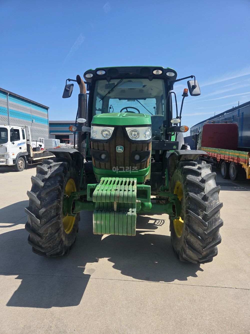 JohnDeere Tractor 6125R (125hp)