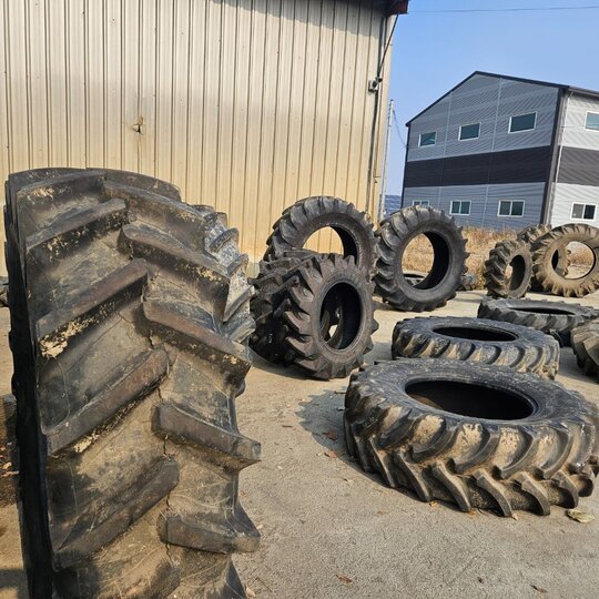 타이어 중고타이어 휠 타이어 중고타이어 휠 타이어 중고타이어 휠