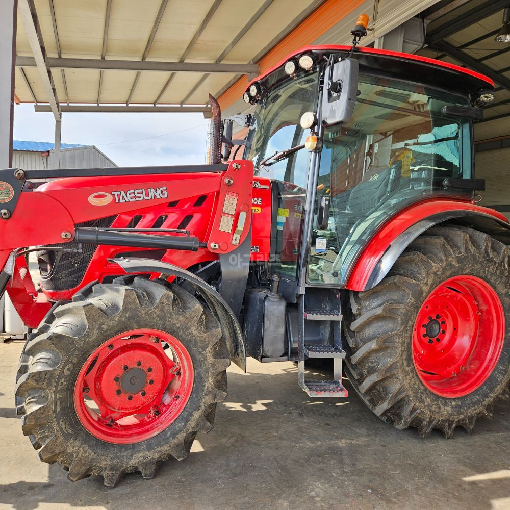 국제 트랙터 LUXEN1100 (117마력)