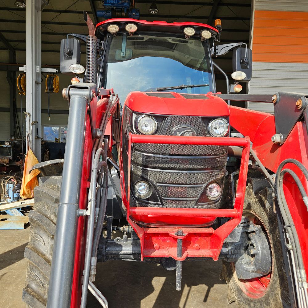 국제 트랙터 LUXEN1100 (117마력) 뒤우측면