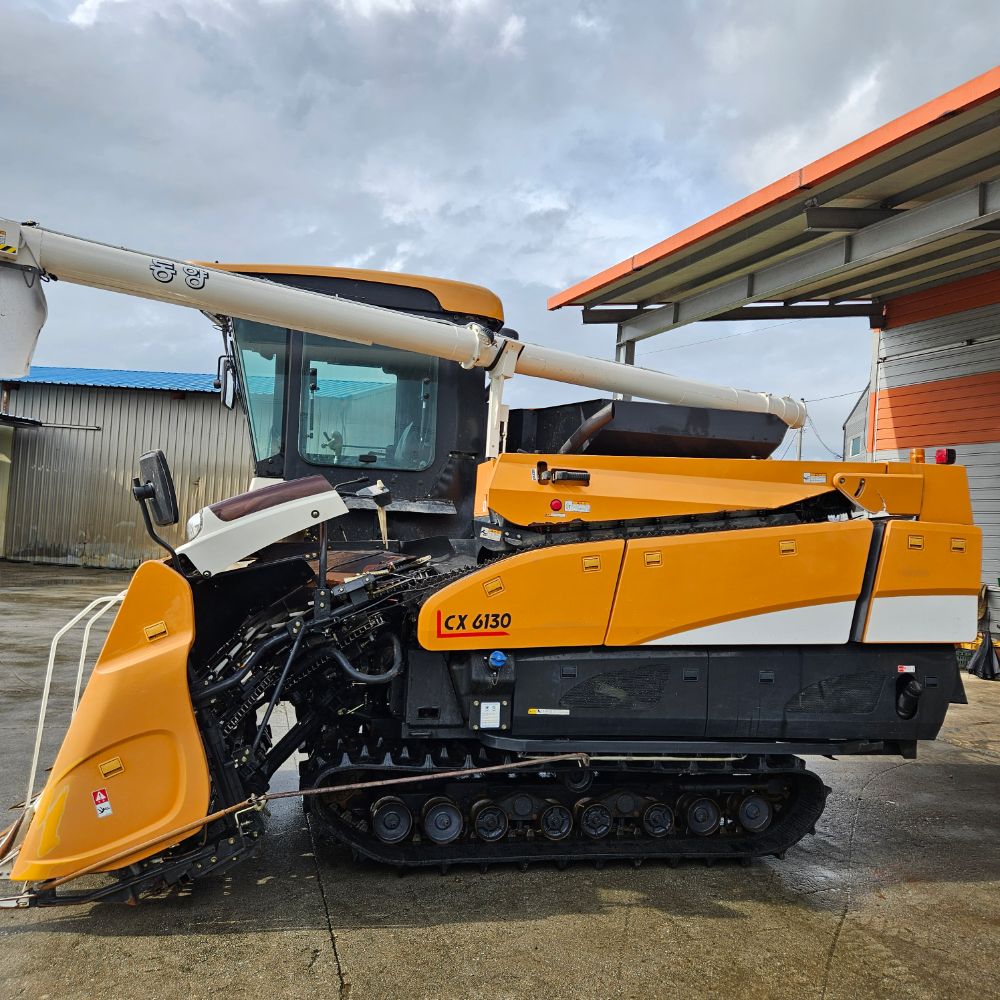 TYM Combine Harvester CX6130 (6Rows) 뒤우측면
