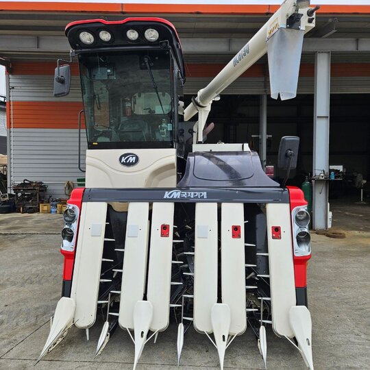 Kukje Combine Harvester KC6130 (6Rows)