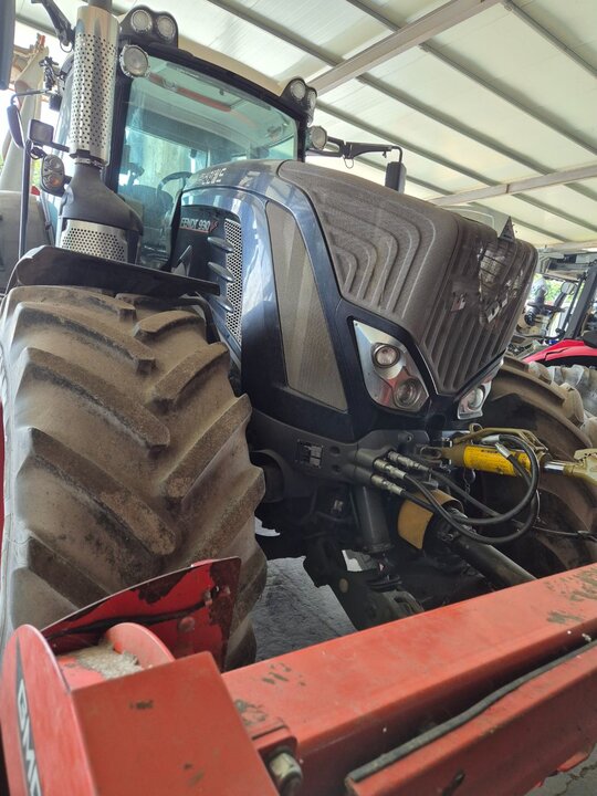 헨트930 트랙터 (300마력)