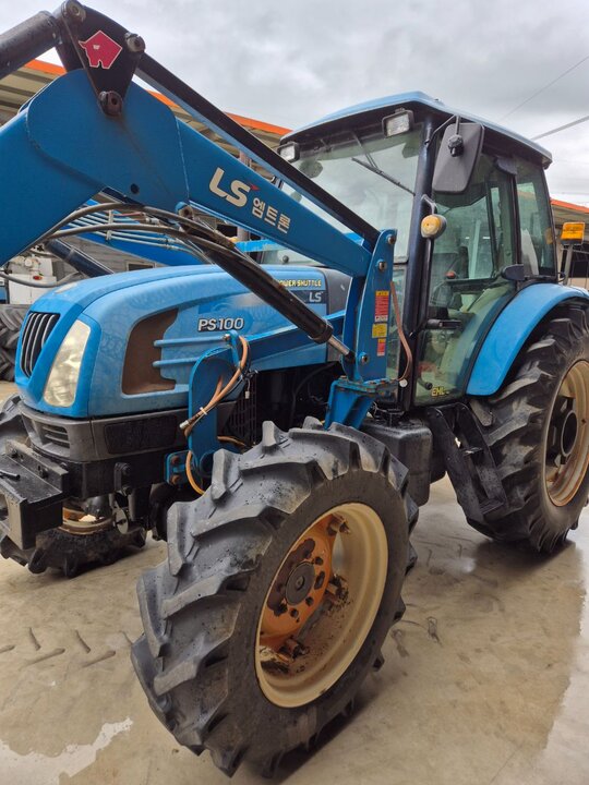 LS 트랙터 L7040 (95마력) 앞좌측면