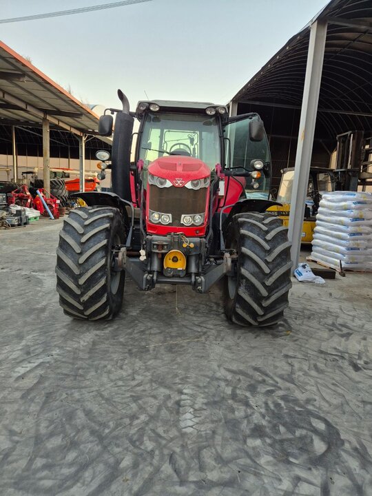 아세아 트랙터 MF7616 (165마력) 앞좌측면
