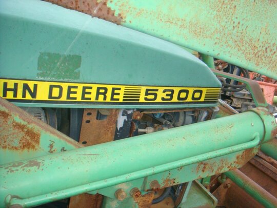 존디어 트랙터 5300 (56마력)